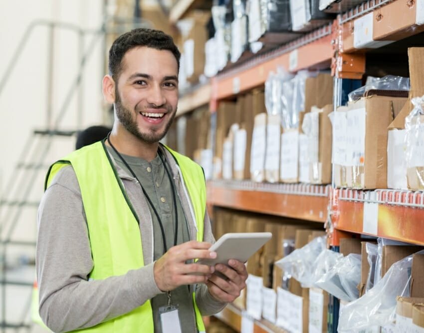 Tevreden groothandel medewerker klant van MINIMA