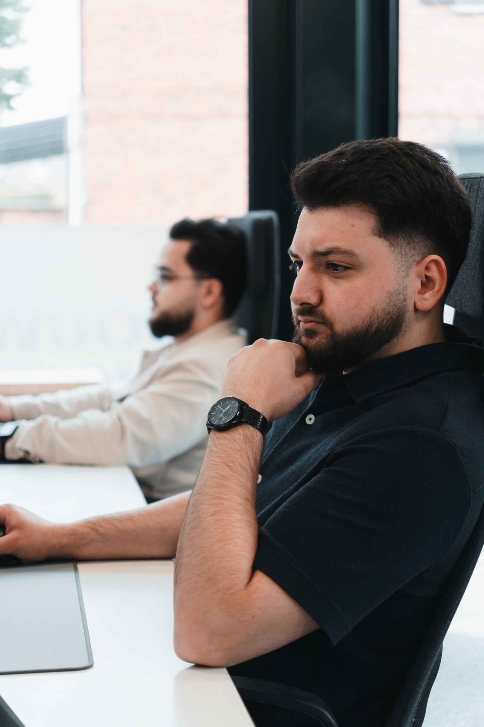 minima office workers